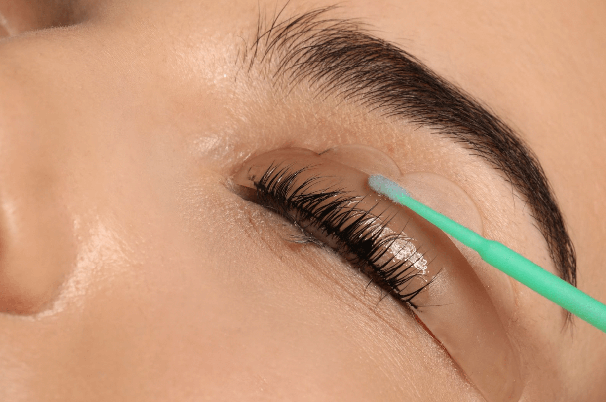 An Overprocessed Lash Lift - What's It Mean?